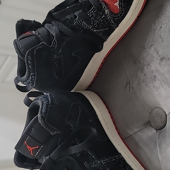 Nike Jordan's - Picture 4 of 8